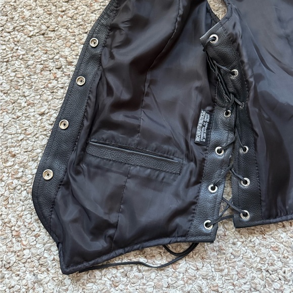 Open Road 100% Leather Women's Motorcycle Club-Style Vest Size Large - Picture 10 of 12